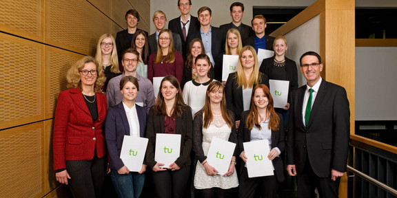 Gruppenbild Bachelor Chemische Biologie