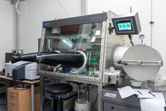 Glove-Box Glove-Box MEGA E-Line