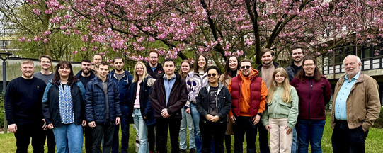Team AK-Strohmann Team AK-Strohmann