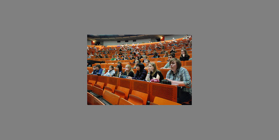 Hörsaal Schüler im Hörsaal