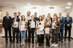 Absolventinnen - Absolventen