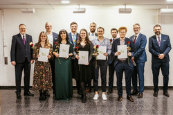 Absolventinnen - Absolventen