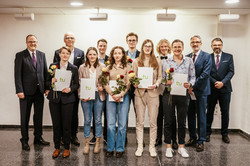 Absolventinnen - Absolventen