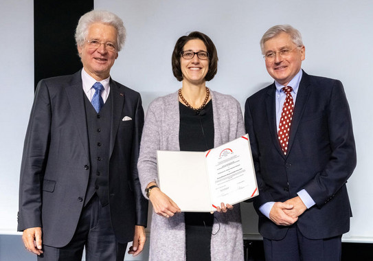 Preisverleihung an Prof. Vikroria Däschlein-Gessner