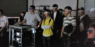 Schüler bei einer 3D-Vorführung
