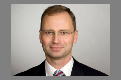 Portrait Hans-DieterArndt Portrait Hans-DieterArndt